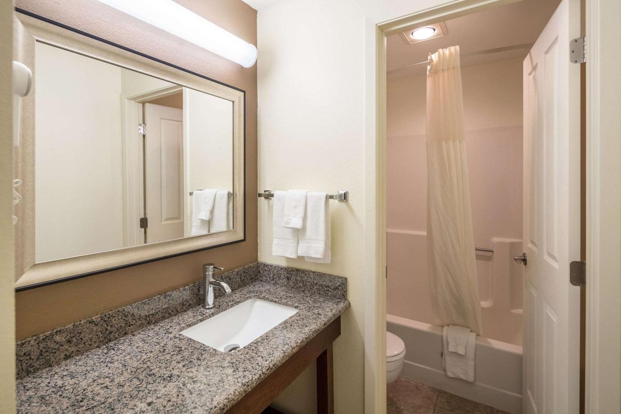 Quality Inn & Suites Coeur D'Alene Ngoại thất bức ảnh